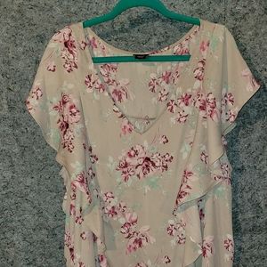 Torrid size 5 floral blouse lightweight